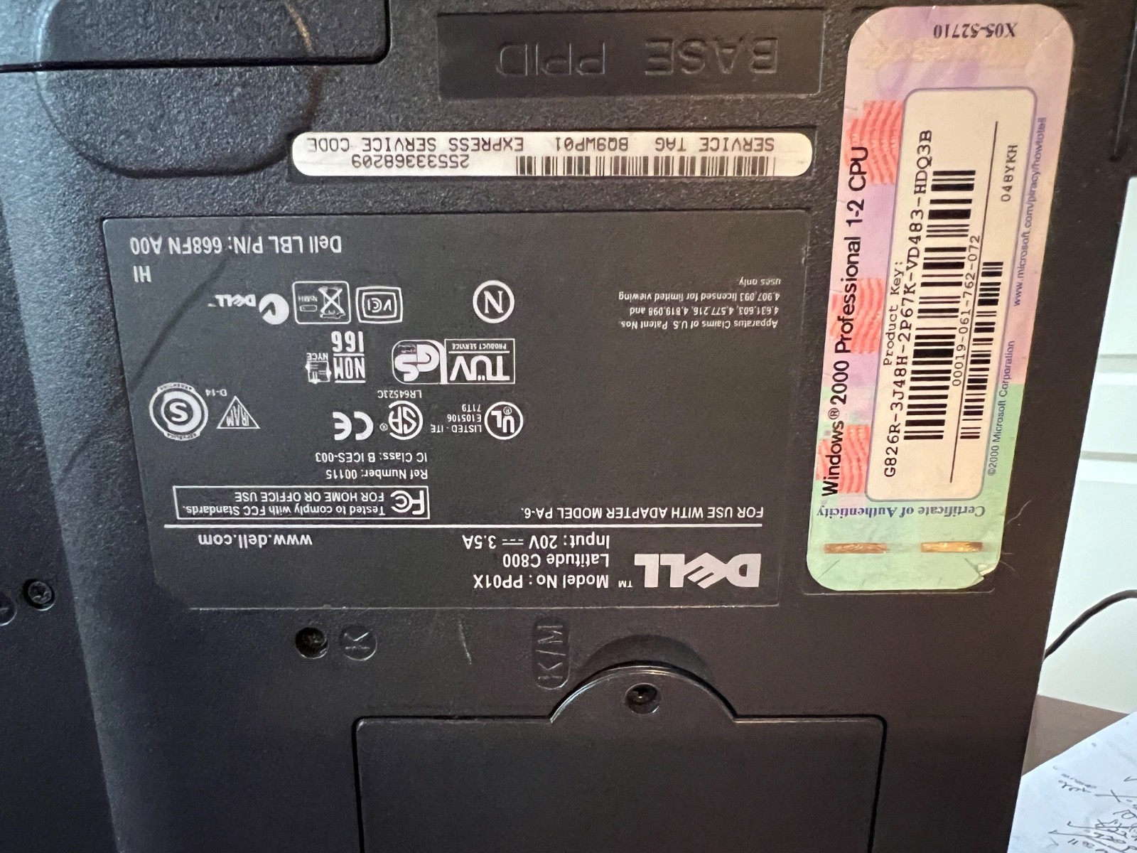 Dell Latitude C800 15in. (20GB, Intel Pentium III, 1GHz, 128MB) Notebook/Laptop