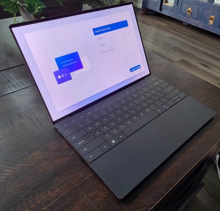 Dell XPS 13 Plus 9320 i7-1260P 32GB 1TB 13.4″ 3.5K OLED Touch Laptop