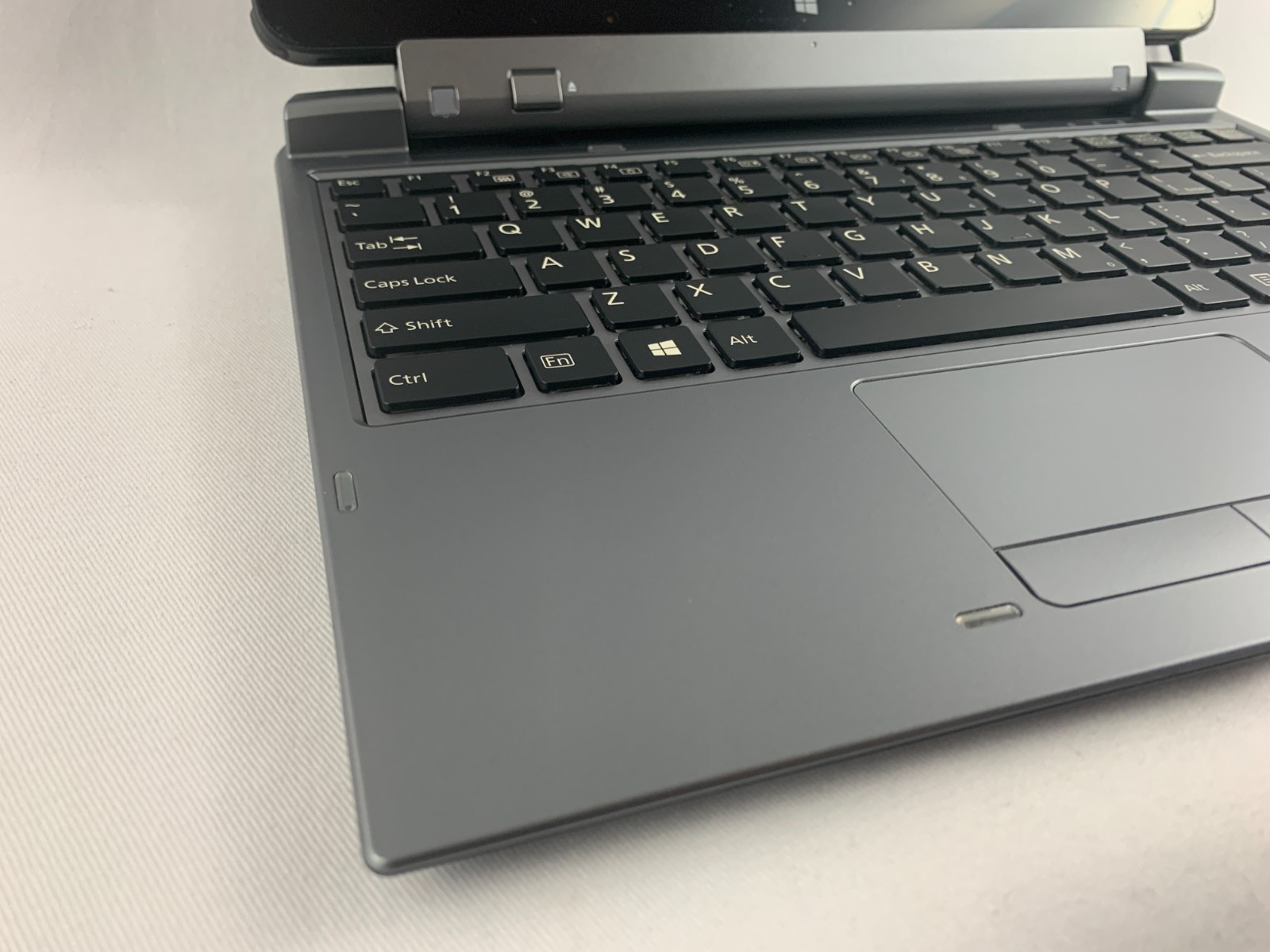 Fujitsu Stylistic Q736 Laptop Intel Core i5-6200U 2.3GHz, 4GB RAM 128GB SSD W10P