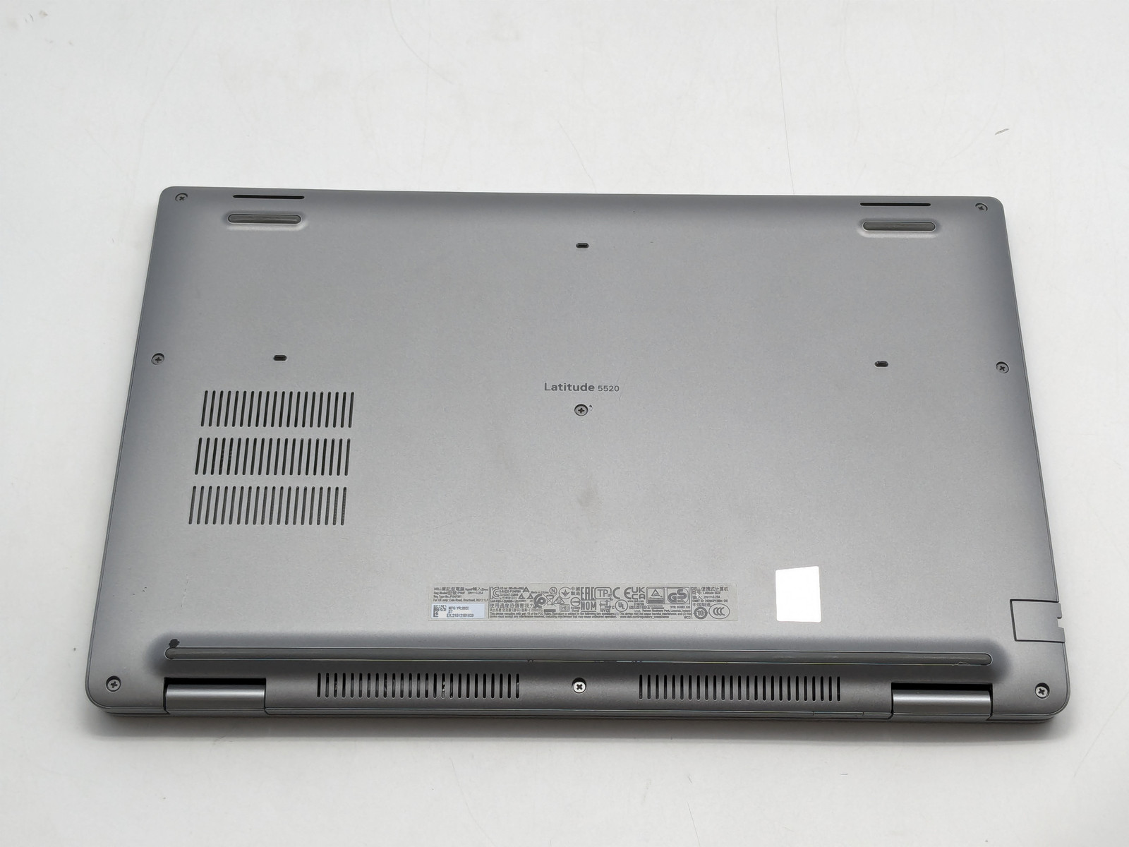 Dell Latitude 5520 15.6″ i5-1145G7 16GB DDR4 256GB SSD Windows 11 Home