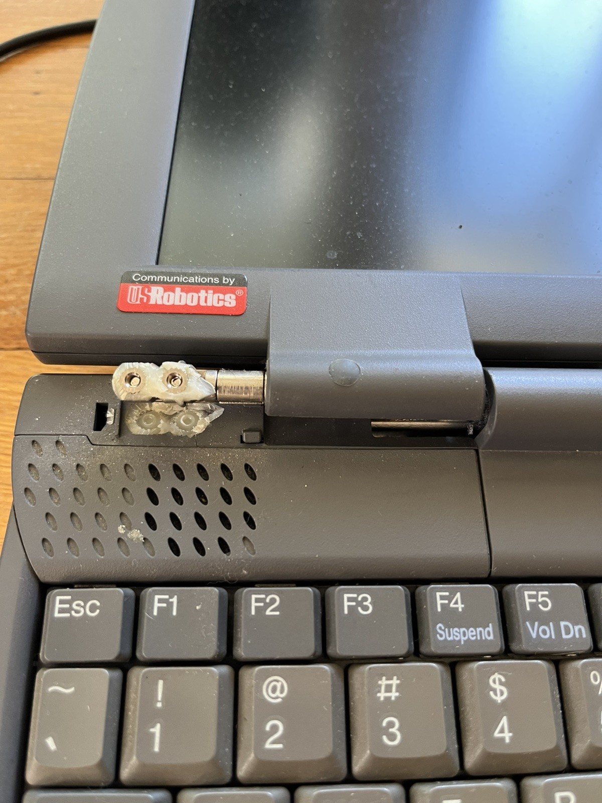 Vintage Hitachi VisionBook Laptop Plus 4000 series Model # 4360X