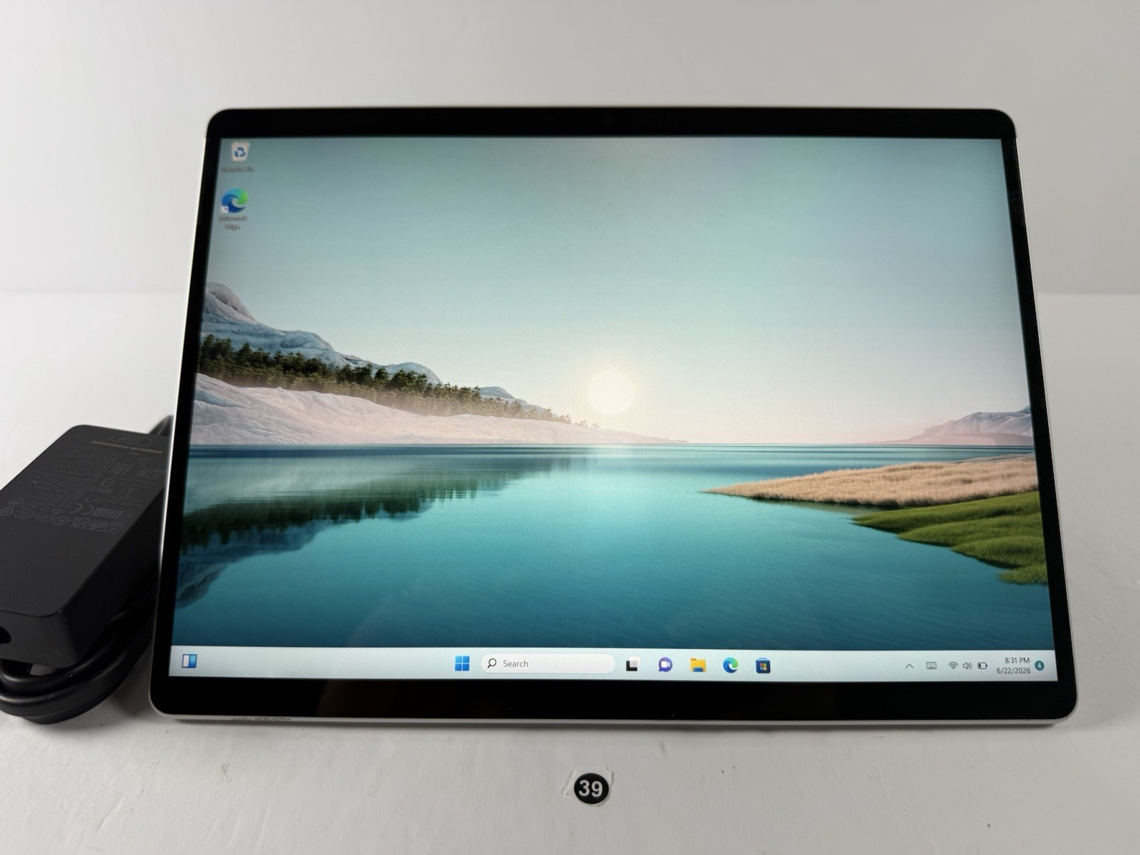 Microsoft Surface Pro 8 (1982) i5-1145G7 – 16GB RAM – 256GB 120Hz – Win 11 Pro