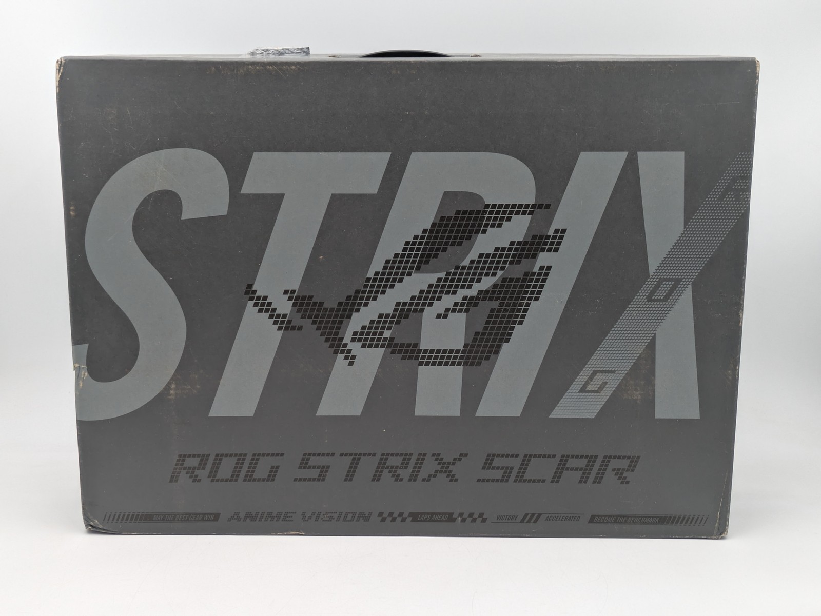 ASUS ROG Strix SCAR G835L 18″ Ultra 9 275HX 32GB DDR5 2TB SSD RTX 5080 W11Pro