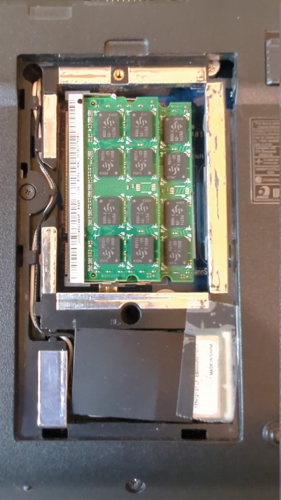 “Constitution” (eMachines E627) Athlon 64 X2 TK-42 4GB RAM 500GB SSHD Q4OS