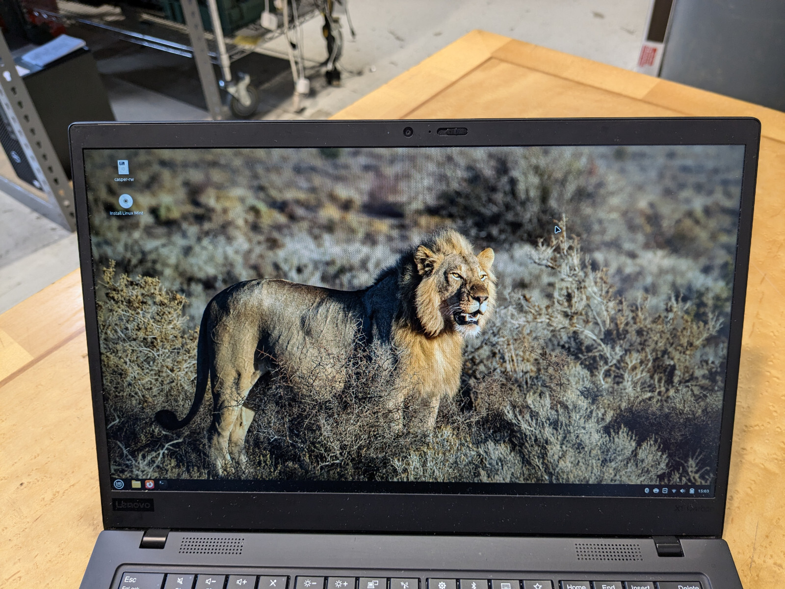 Lenovo ThinkPad X1 Carbon 7th Gen i5-8265U 1.6Ghz 8GB Ram 256GB SSD No OS/AC