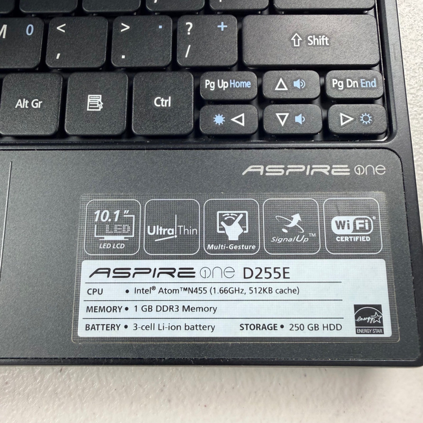 Acer Aspire One D255E-13281 Netbook and Aspire 5517-5358 Laptop Bundle Black