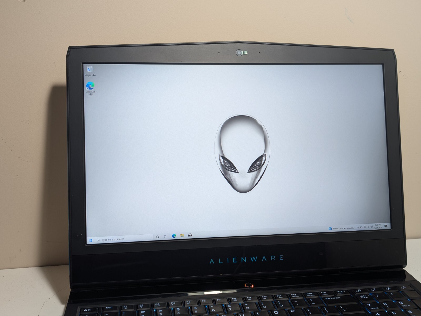 Alienware 17 R5 i7-8750H 2.2GHz 8GB RAM 256GB SSD Nvidia GTX 1060