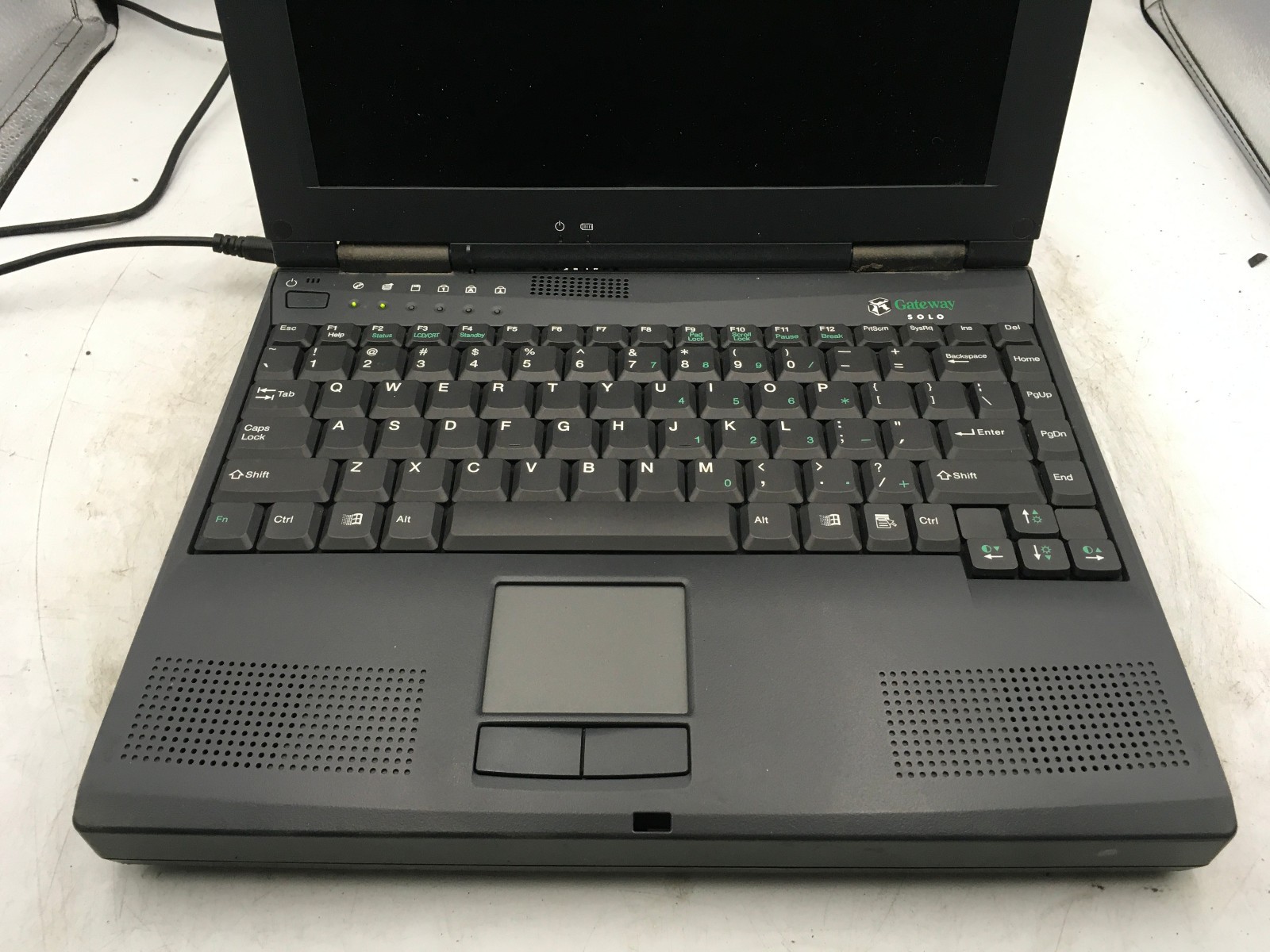 GATEWAY SOLO 1100 – FOR PARTS/REPAIR – Intel Celeron – 32MB RAM – READ DESC – BB