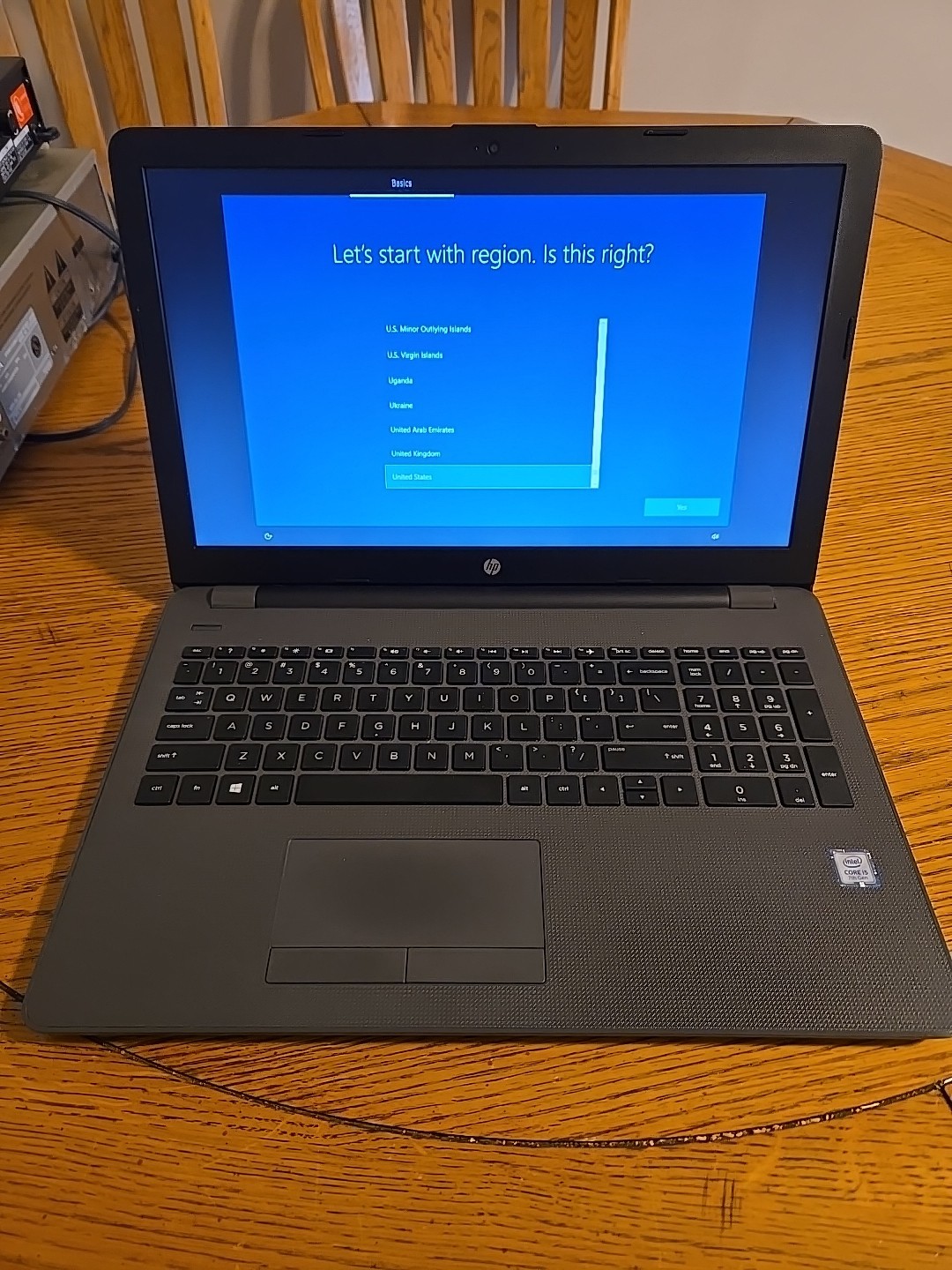 HP Pavilion model 3168NGW w/i5-8250U, 4GB RAM, 16″ Factory Reset No Charger