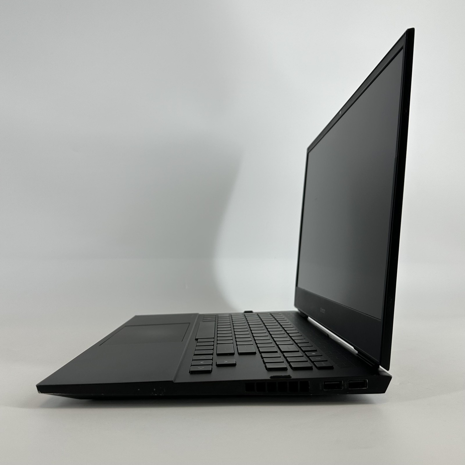 HP Omen 16 Black 144Hz FHD 2.3 GHz i7-12700H 32GB 1TB SSD RTX 3070 BAD SPEAKERS