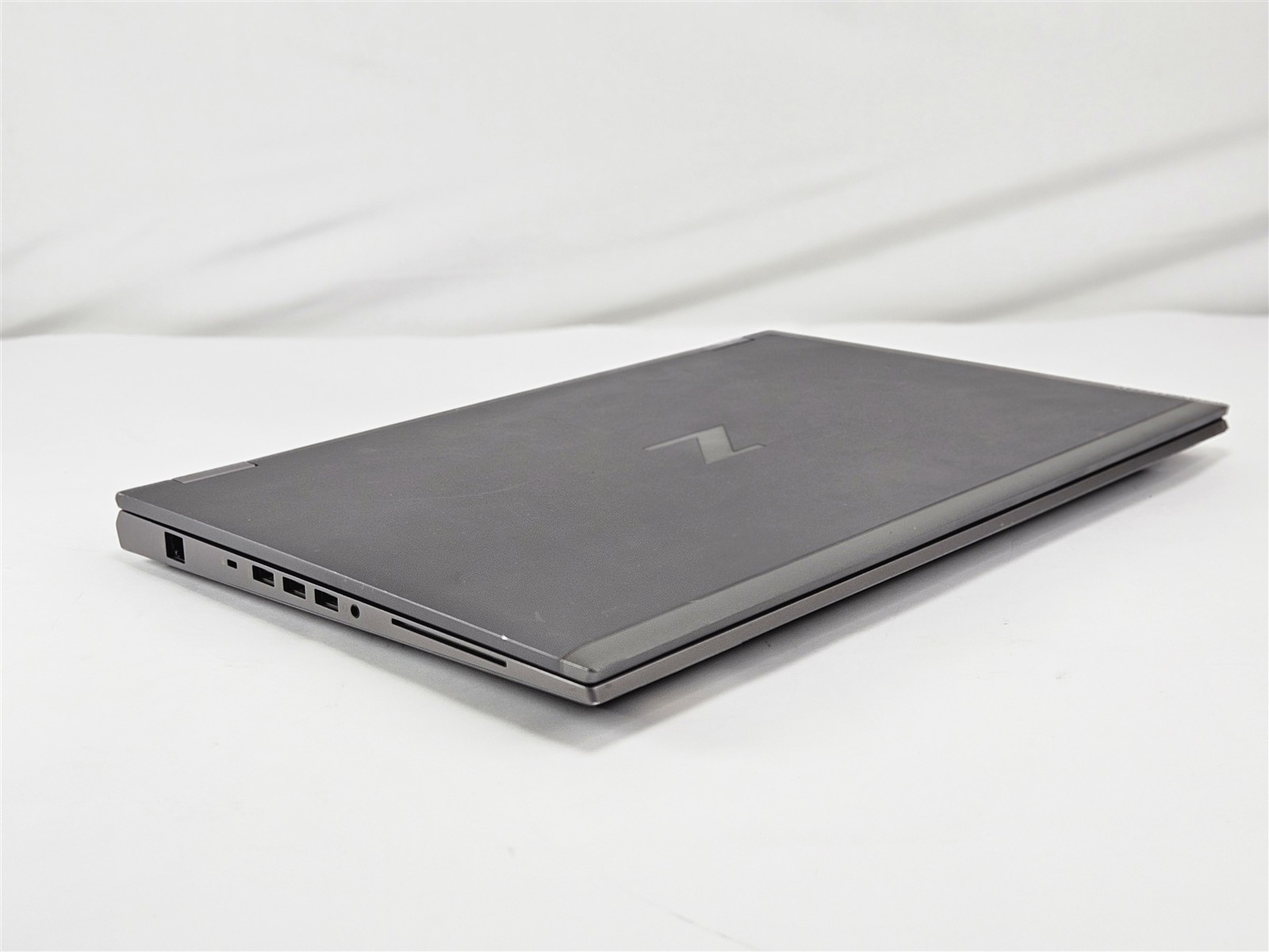 HP ZBook Fury 17 G8 Intel Core i9-11950H 32GB RAM 1TB SSD RTX A5000 16GB No OS