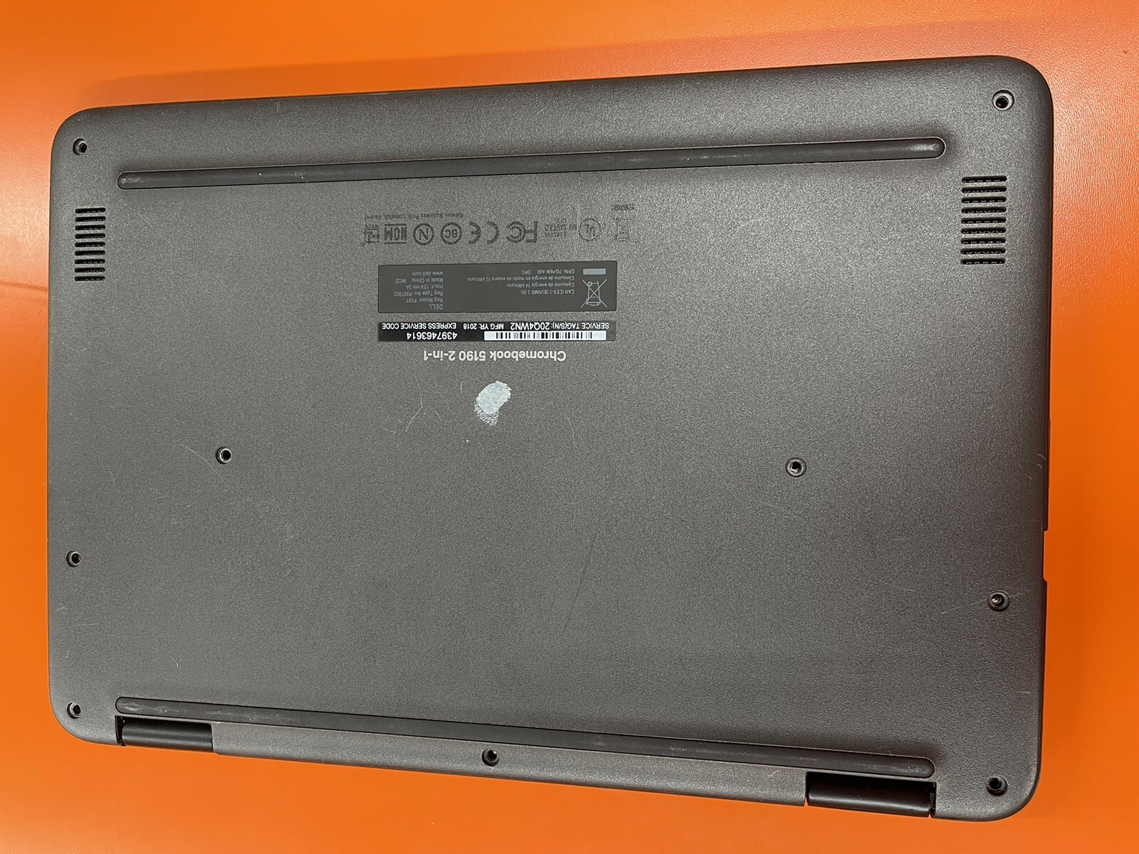 Dell P28T 5190 2-in-1 Chromebook For Parts