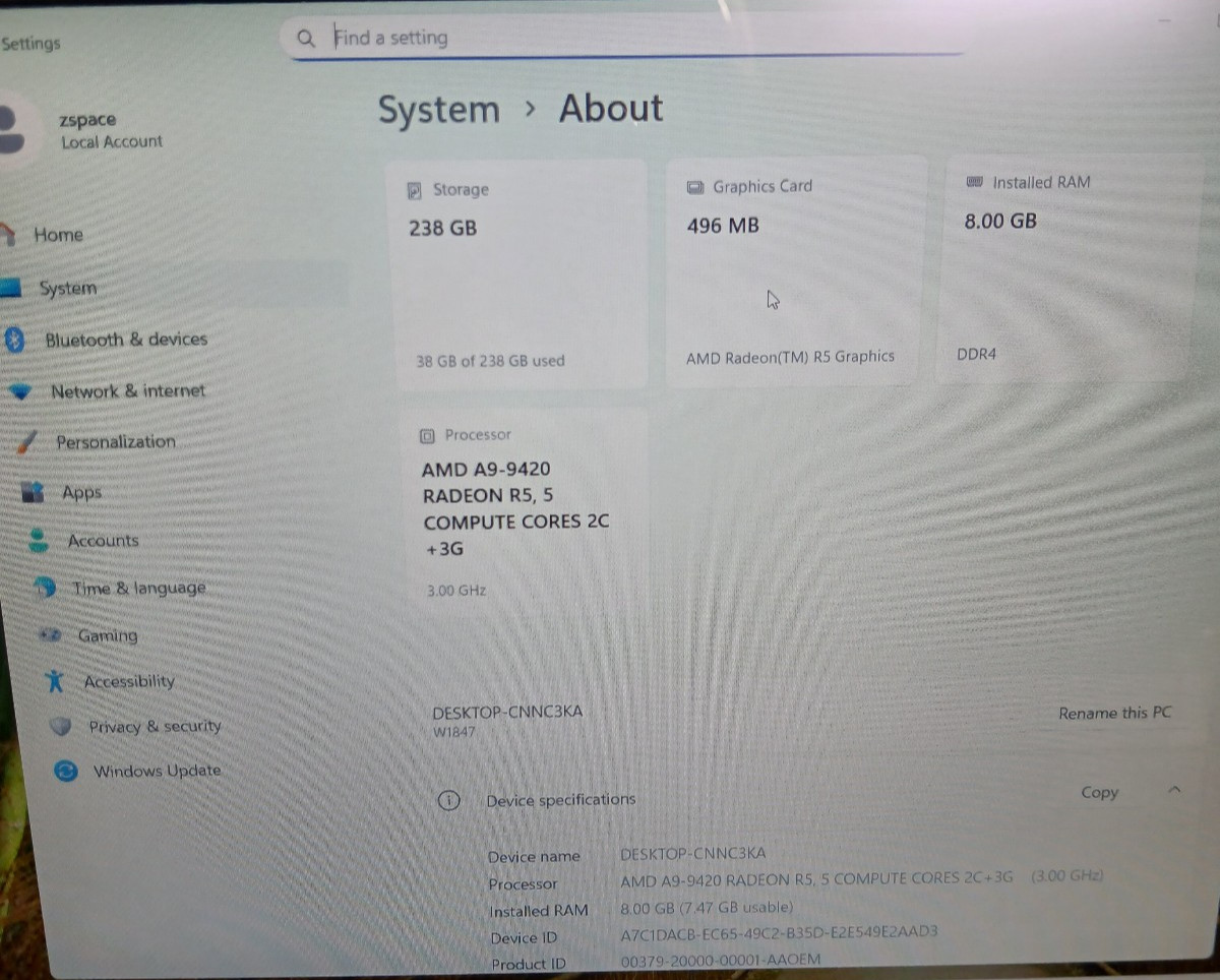 zspace w1847 AMD A9-9420 3.00 Ghz,RADEON R5, 5 compute cores 2C +3g