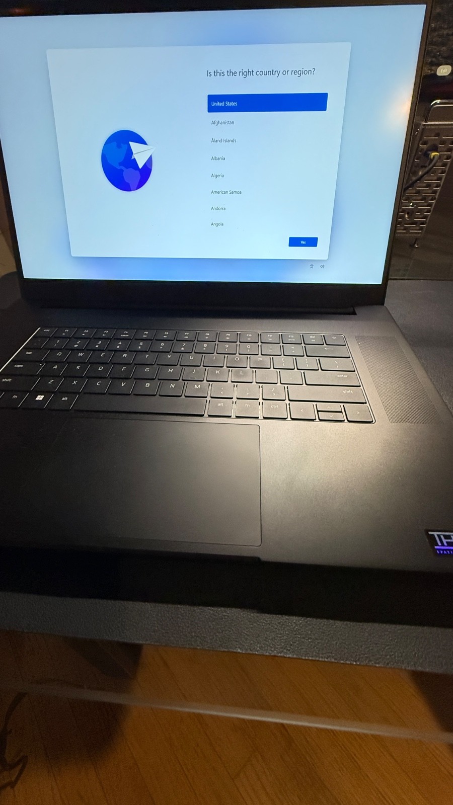 Razer Blade 17 2.4 GHz i7 16GB 1TB SSD RTX 3070 Ti Excellent