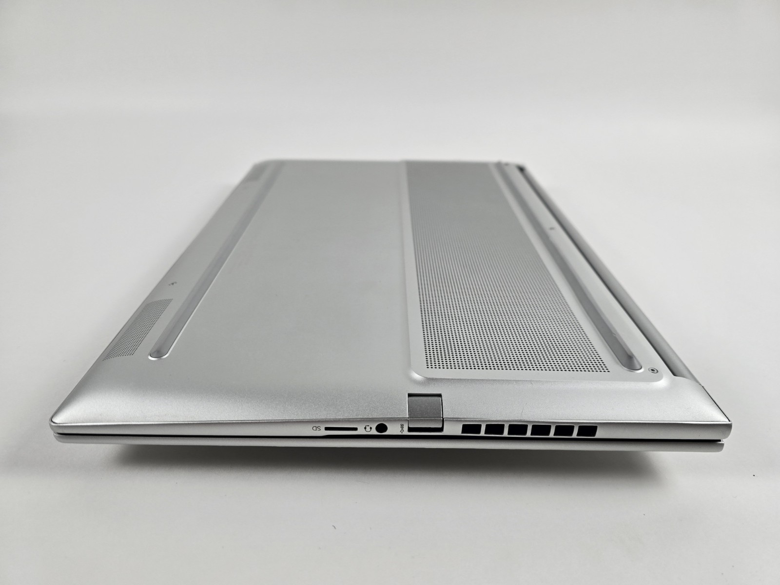 HP ENVY 16″ 120Hz Touch (Intel i7-13700H, 16GB, 1TB SSD, RTX 4060) – Used Read