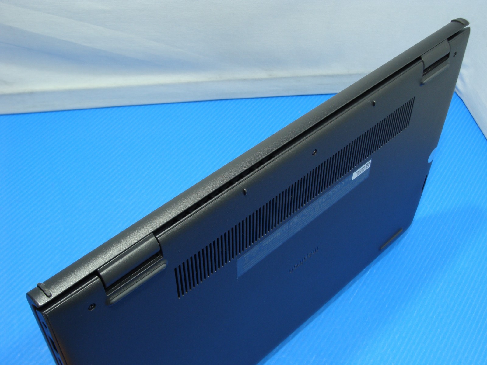 Dell Inspiron 15 3525 15.6”FHD 120hz AMD Ryzen 7 5700U 1.8GHz 16GB 1TB +Charger