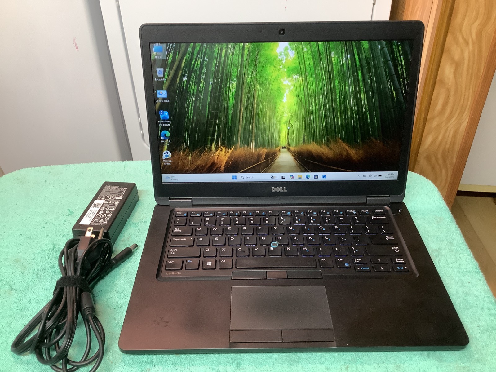 Dell Latitude 5480, i7-7820HQ – 8 GB – 256 GB NVMe + 32 GB Windows 11 Pro 25H2