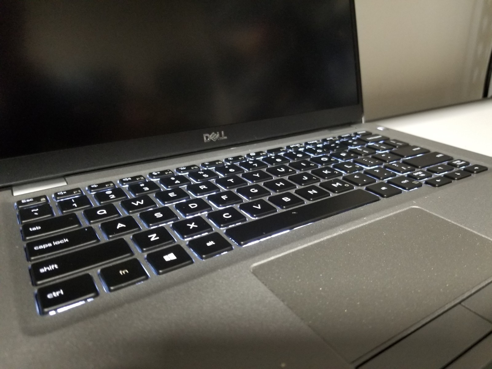 Dell Latitude 5310 13.3″ FHD i5-10310U 1.7GHz 8GB RAM 256GB NVMe Win11Pro NO AC