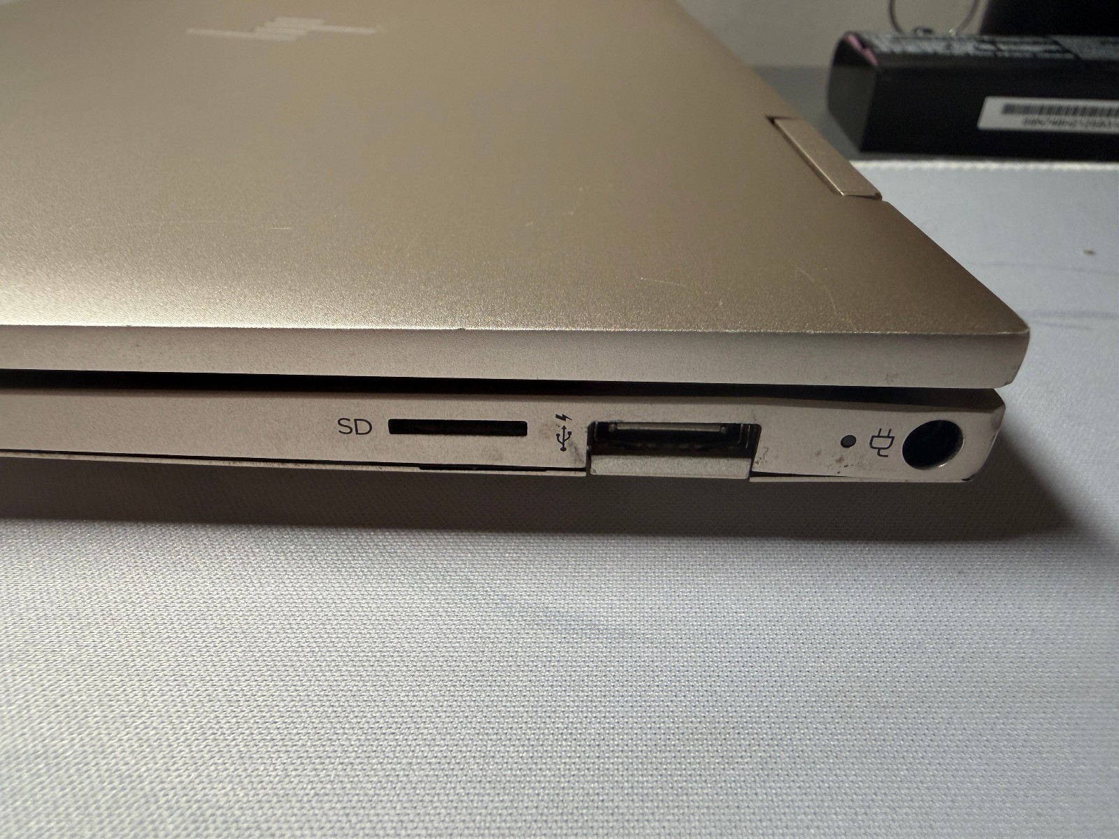 HP ENVY x360 2-in-1 Intel Core i7-1165G7 8GB RAM NO SSD CRACKED SCREEN FOR PARTS