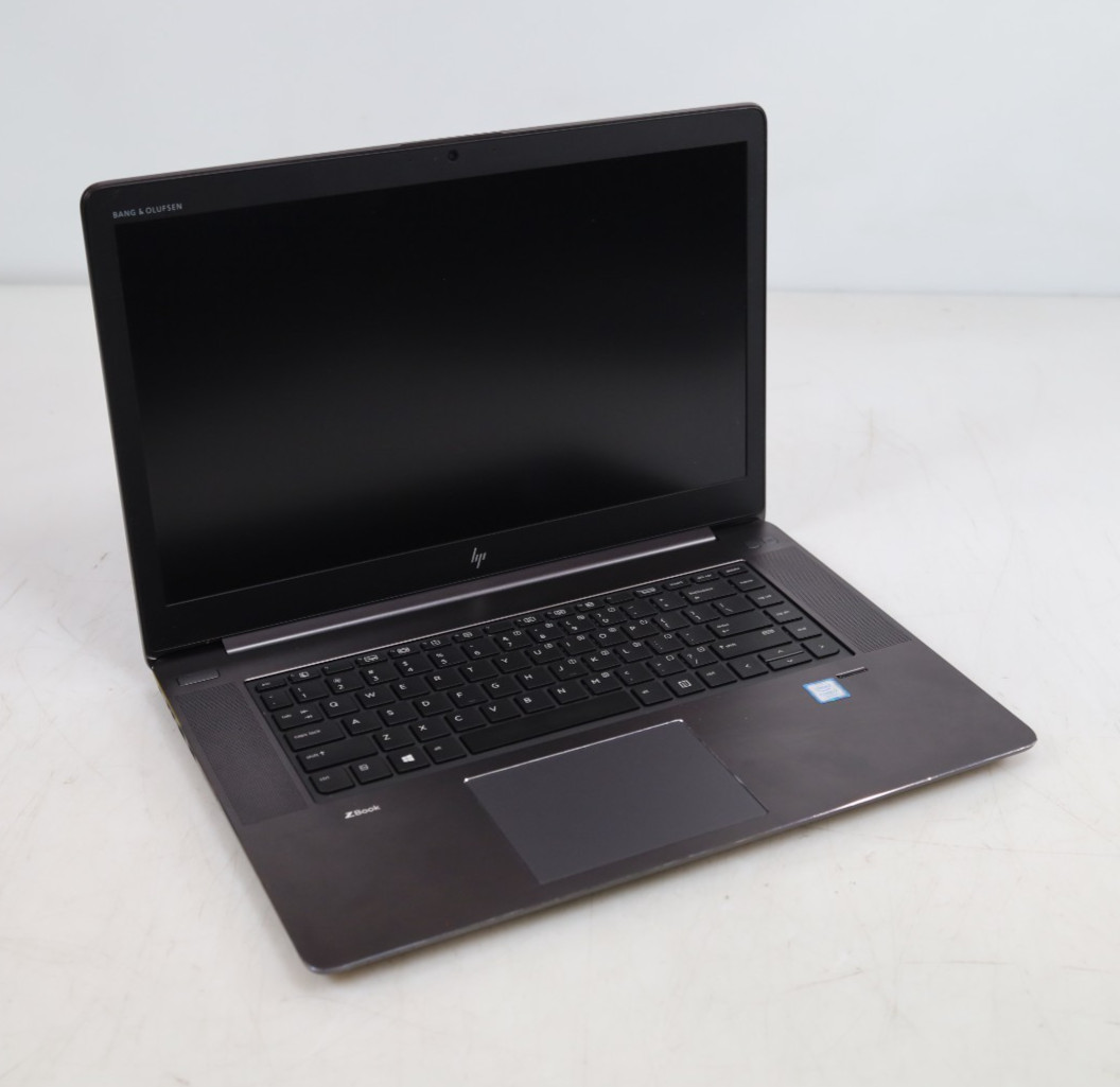 HP ZBook Studio G4 15.6″ Intel i7-7700HQ 8GB DDR4 256GB SSD No COA OS