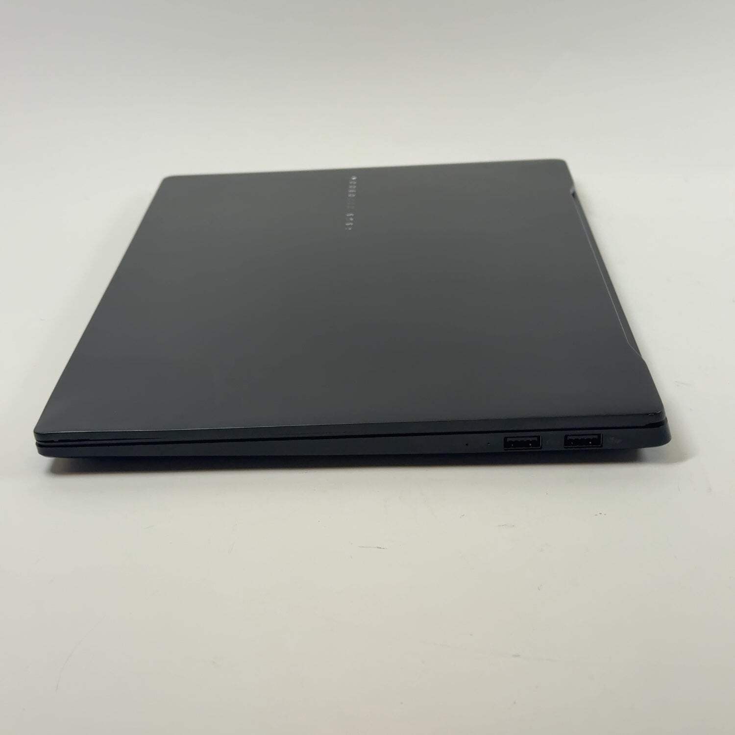 Asus Vivobook S 14 S5406S 14″ Core Ultra 7 258V 2.2GHz 32GB RAM 1TB SSD