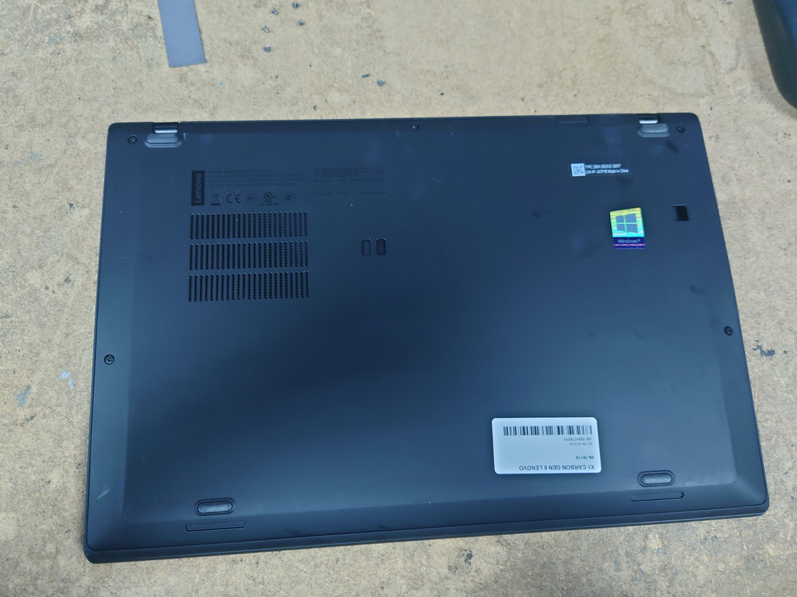 Lenovo X1 Carbon 6th Gen 14″ FHD i7-8650U 16GB RAM No Battery/OS/SSD
