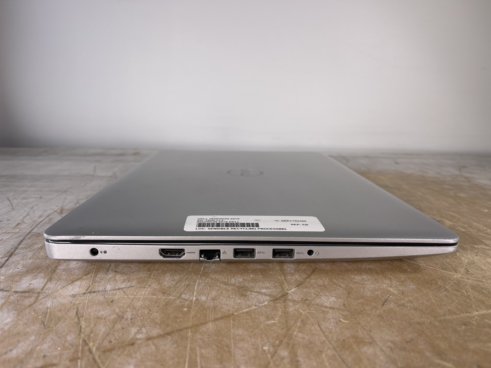 DELL INSPIRON 5570 i5-8250U @ 1.60GHz, 8GB RAM, NO HDD/OS