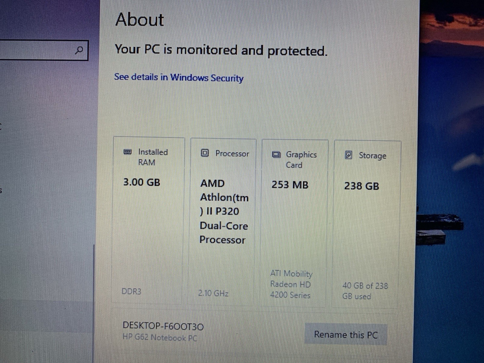 HP G62 14″ AMD Athlon II P320 2.10GHz /3GB RAM / 238GB SSD Win 10 DVDRAM