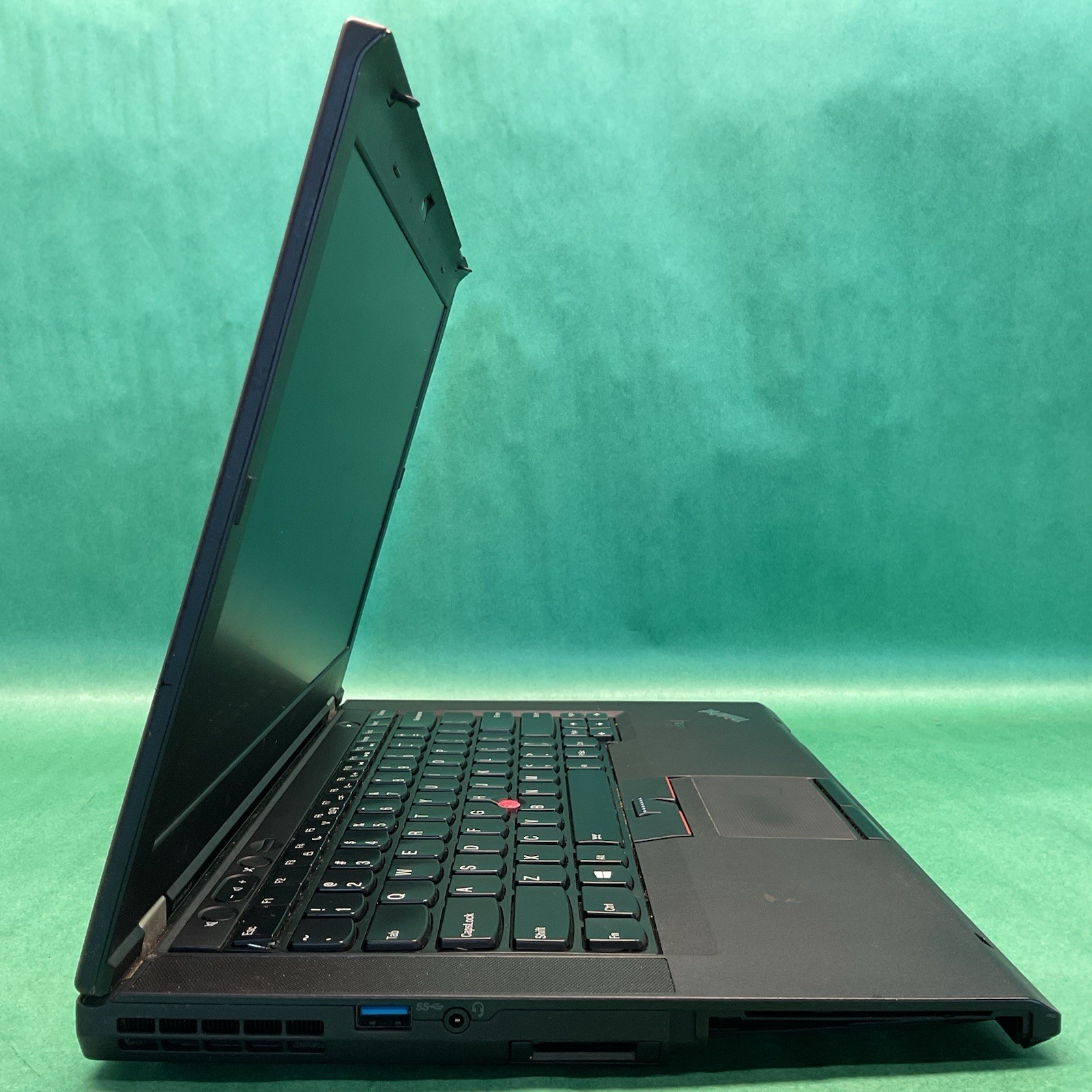 LENOVO THINKPAD T430S – Powers On – NO HARD DRIVE- Untested