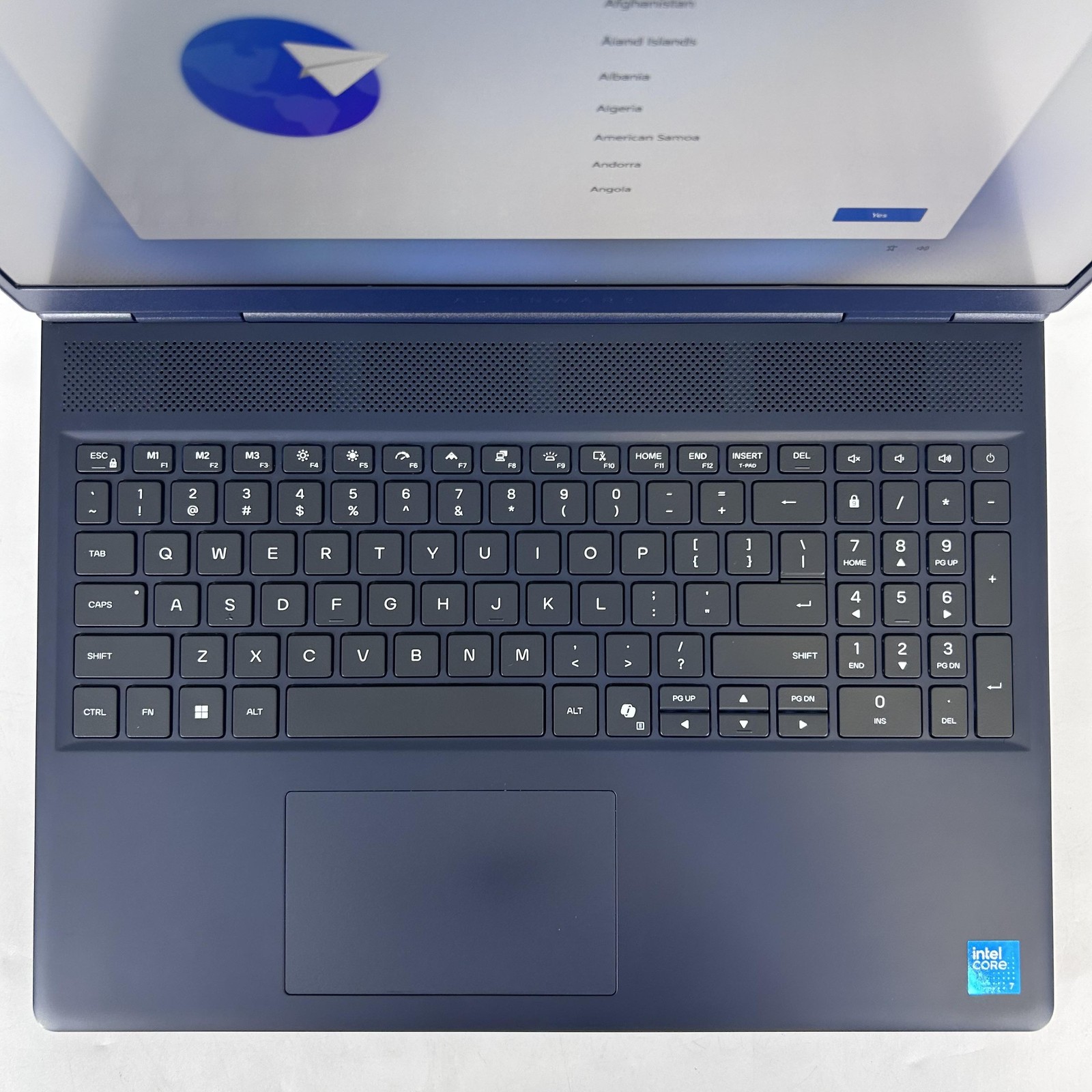 Dell Alienware 16 Aurora 120Hz QHD+ 2.5 GHz 7 240H 32GB 1TB RTX 5050 BENT FRAME