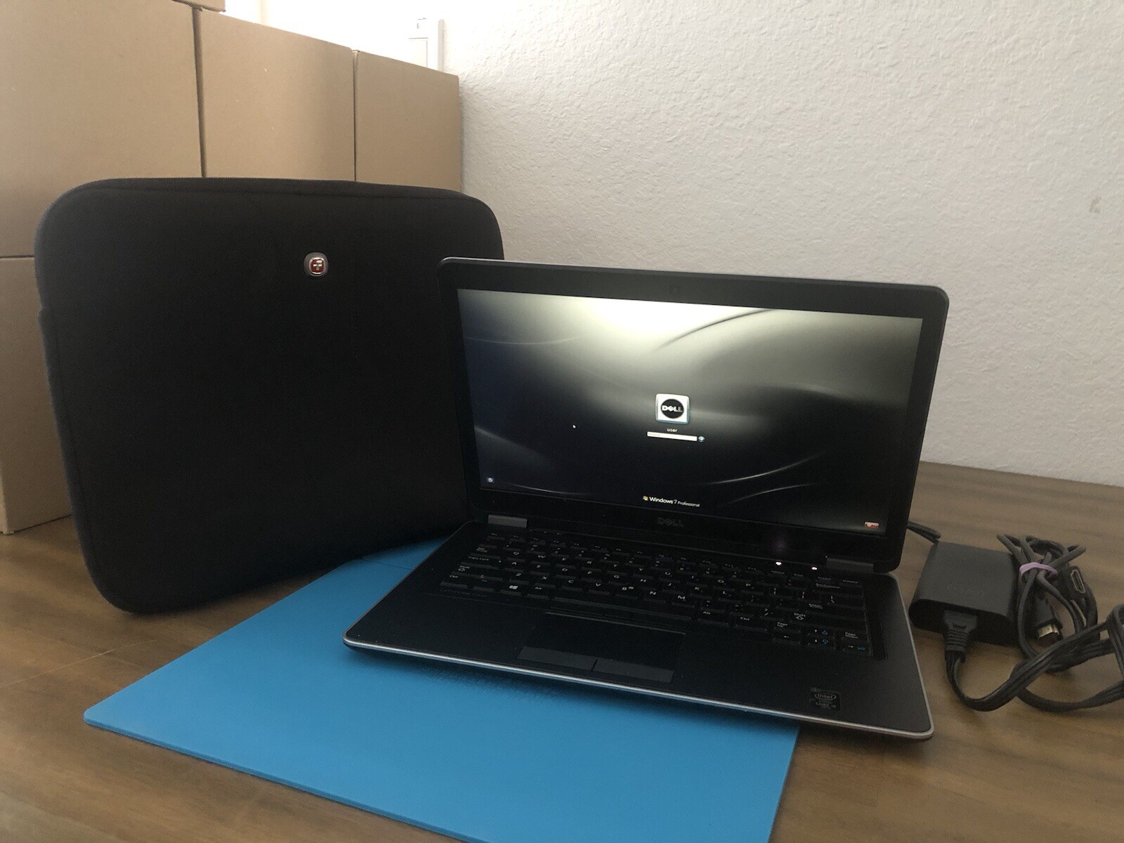 Dell Latitude E7440 Intel Core i5-2520 4GB RAM 128GB SSD Windows 7 Pro
