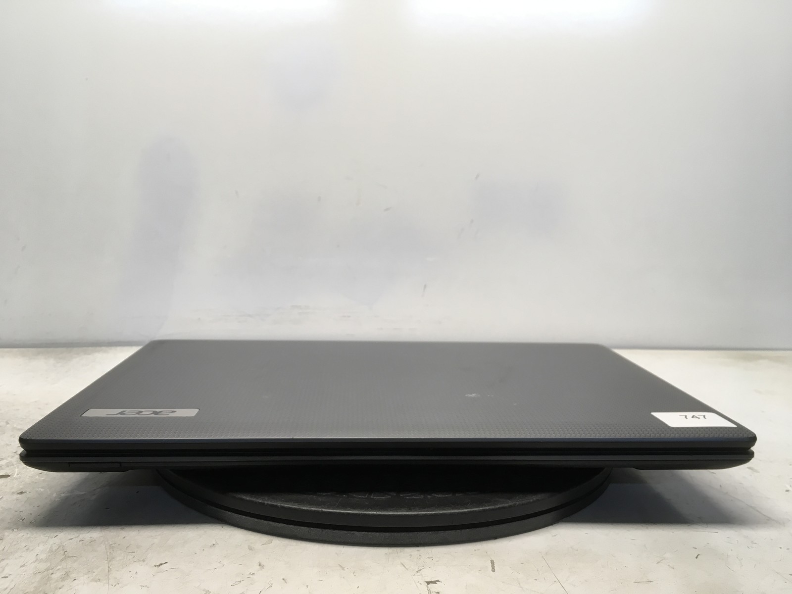 Acer Aspire 5733Z Intel Pentium P6200 2.13GHz 4 GB NO HDD No Batt