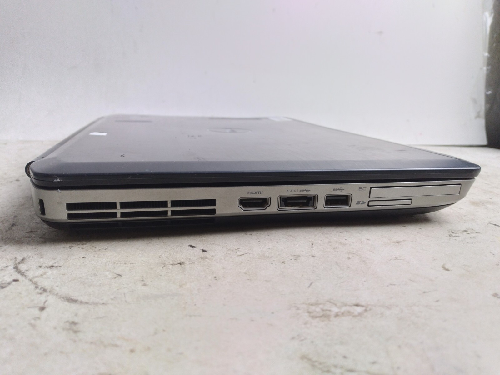 Dell Latitude 5430 w/i3-2328M, 4GB RAM, 320GB HDD, 14″ Laptop for Parts/Repair