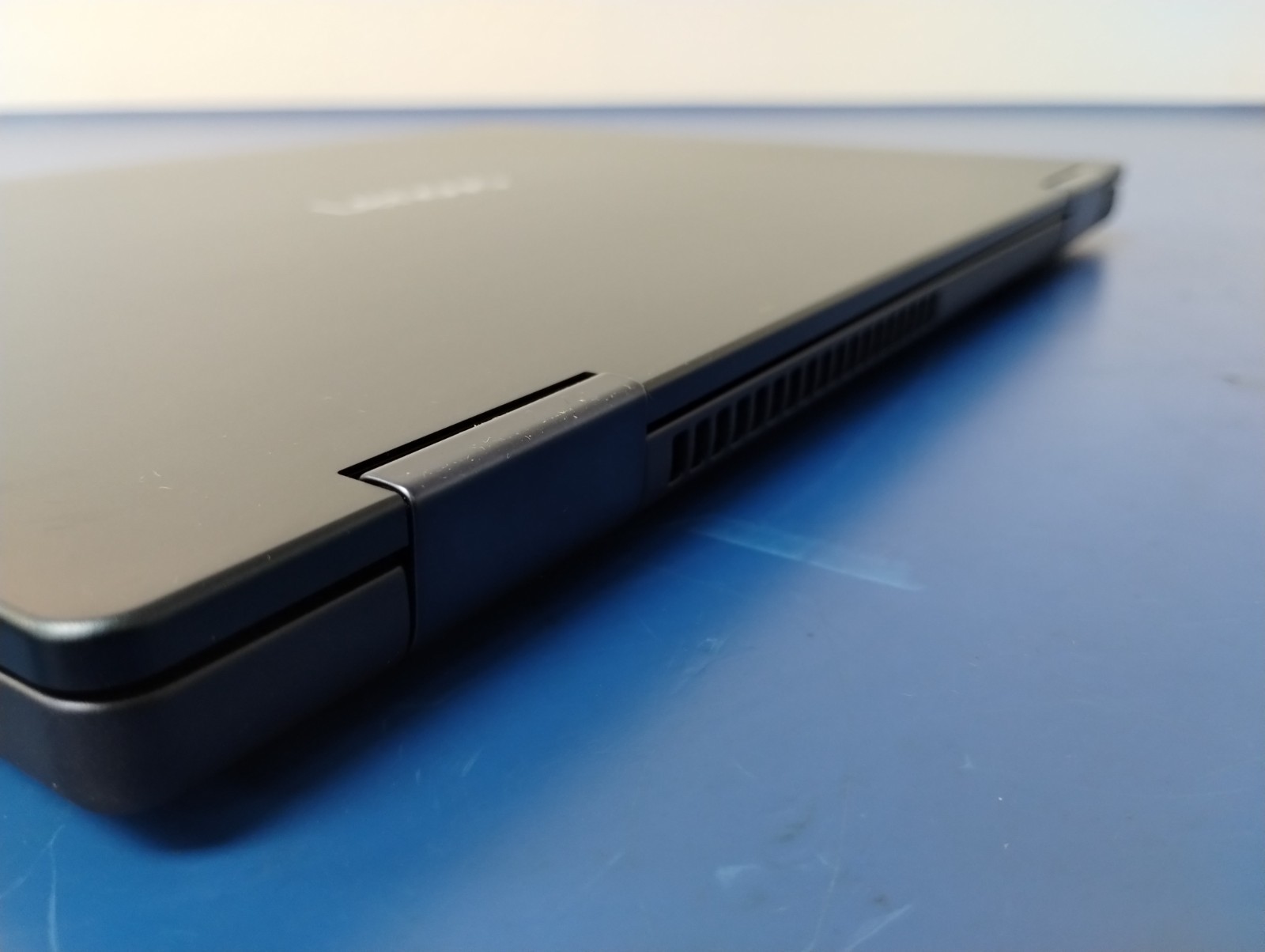 Lenovo IdeaPad 5 2-in-1 14AKP10, AMD Ryzen AI 7 350, 16 GB RAM, 1 TB NVMe SSD