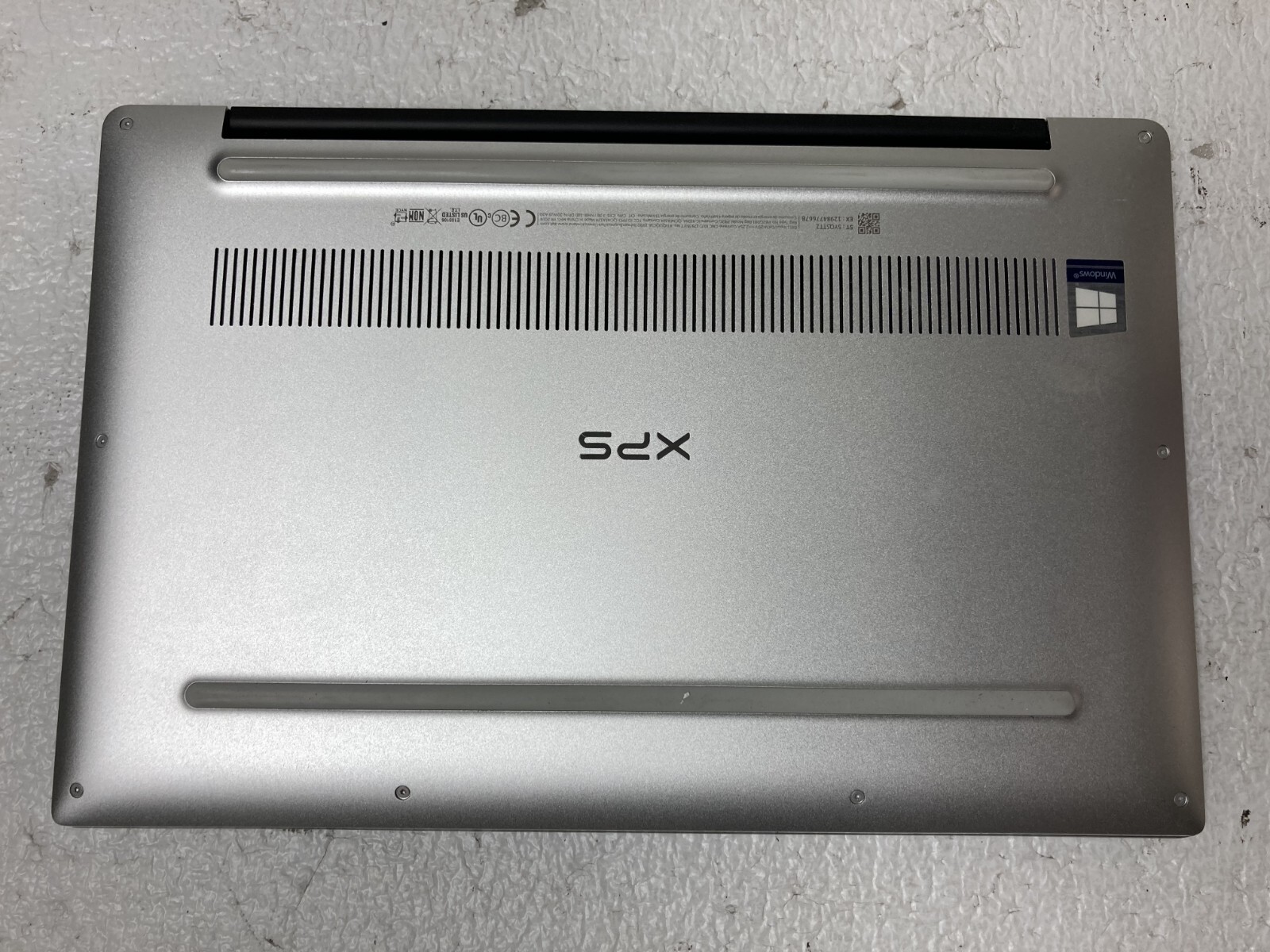 Dell XPS 13 9370 13.3″Core Intel i5-8250U @1.60GHz 8GB RAM 256GB SSD Win11Pro