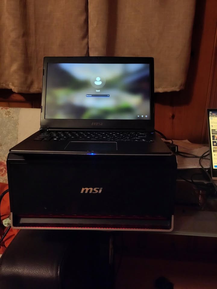 MSI GS30 2M Shadow 16GB ram 13.3 inch ultrabook and gpu dock + GTX 970 1TB SSD