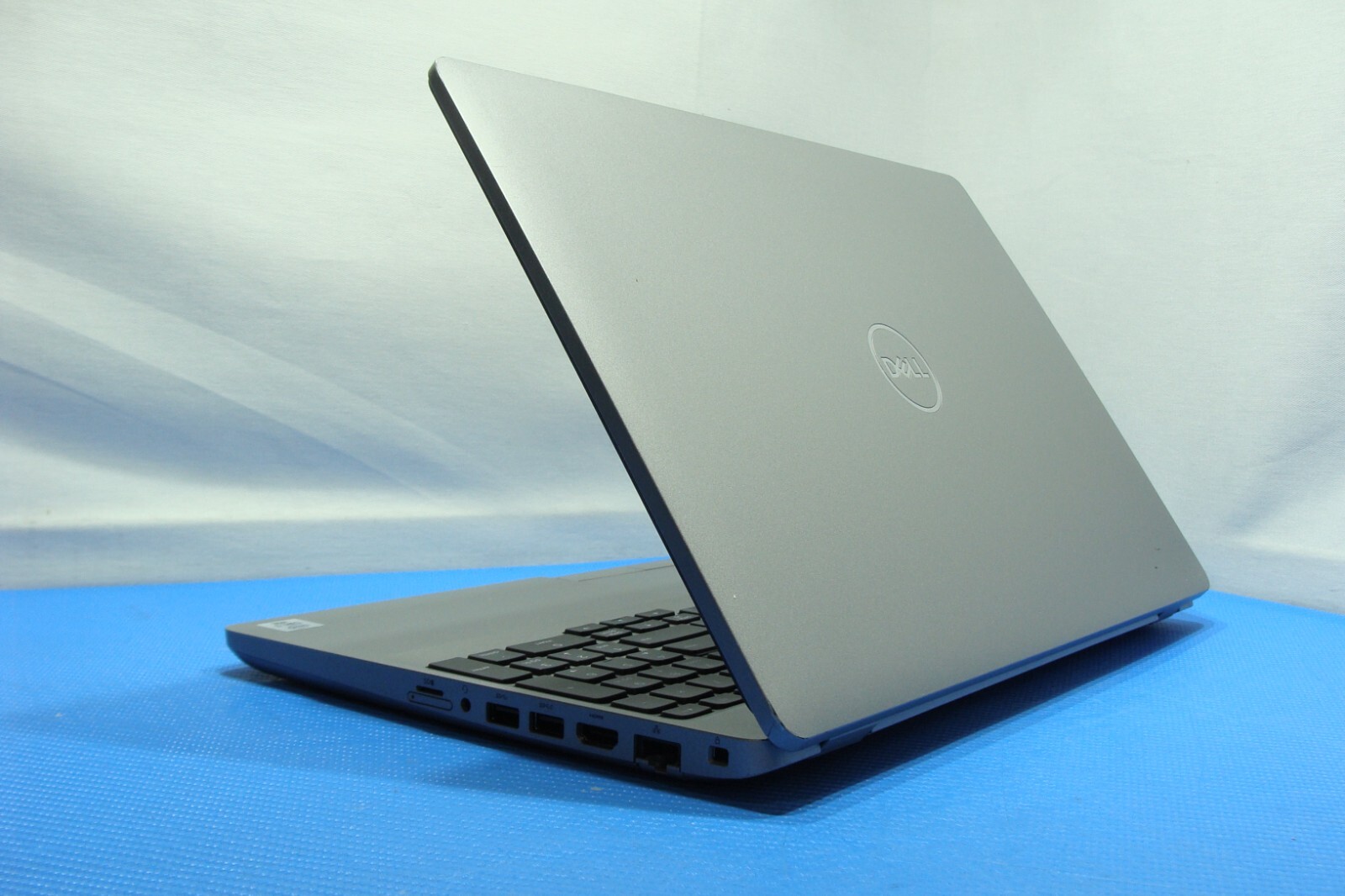 Dell Precision 3551 15.6″FHD i7-10850H NVIDIA P620 2.7GHz 32GB 512GB +Charger