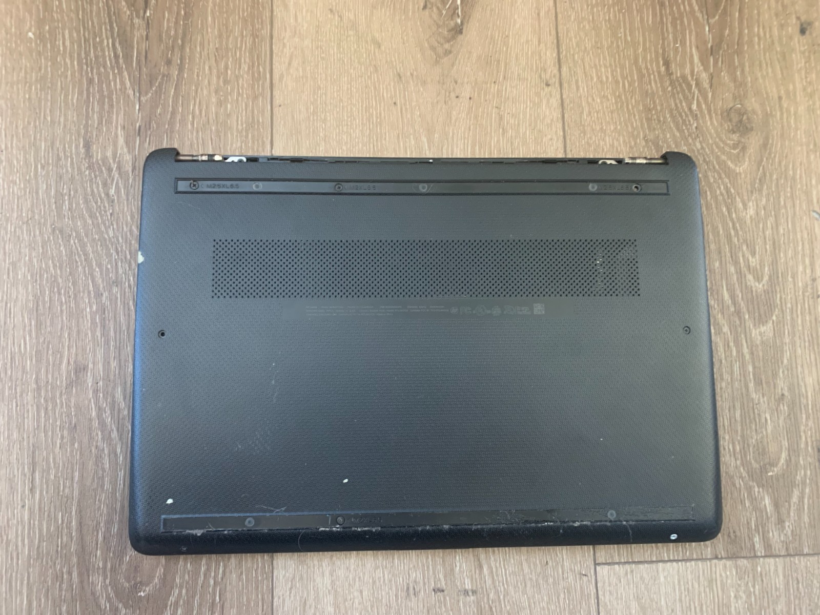HP 14-fq0013dx 14″AMD Athlon Silver 3050U 2.30Ghz 4GB RAM 128GB SSD Win 10 Home