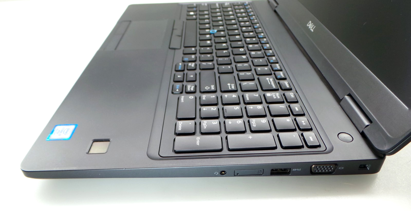Dell Latitude 5590 15.6″ | i7-8650U 1.90GHz | 16GB RAM 512GB NVMe | WIN 11 PRO