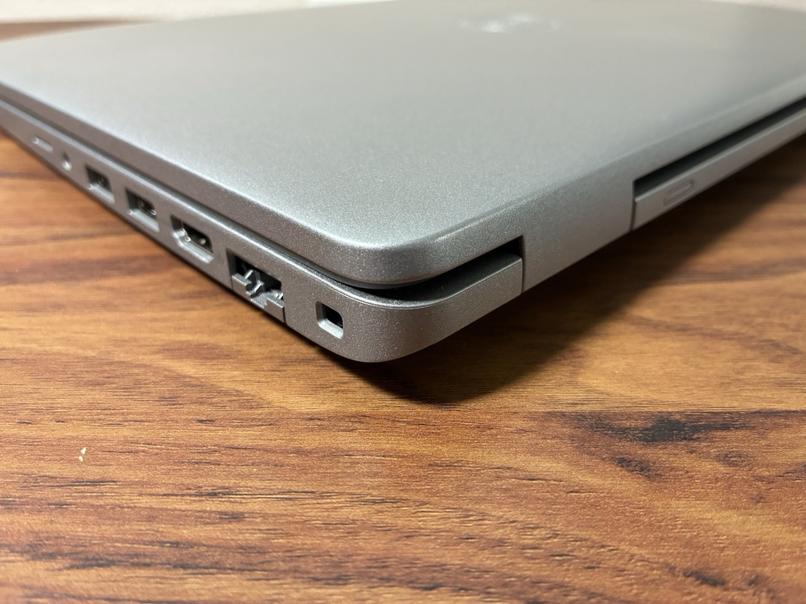 Dell Latitude 5550 Laptop Ultra 5 16GB DDR5 512GB SSD 15.6” FHD WIN 11 Warranty!