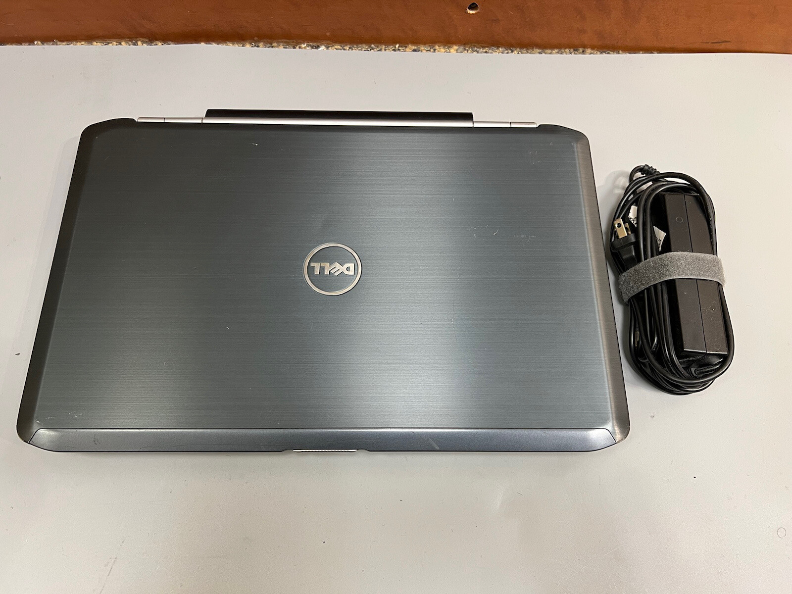 Dell Latitude E5520 Intel Core i3-2350 2.30GHz 4GB RAM 320GB HDD WEBCAM Win 10