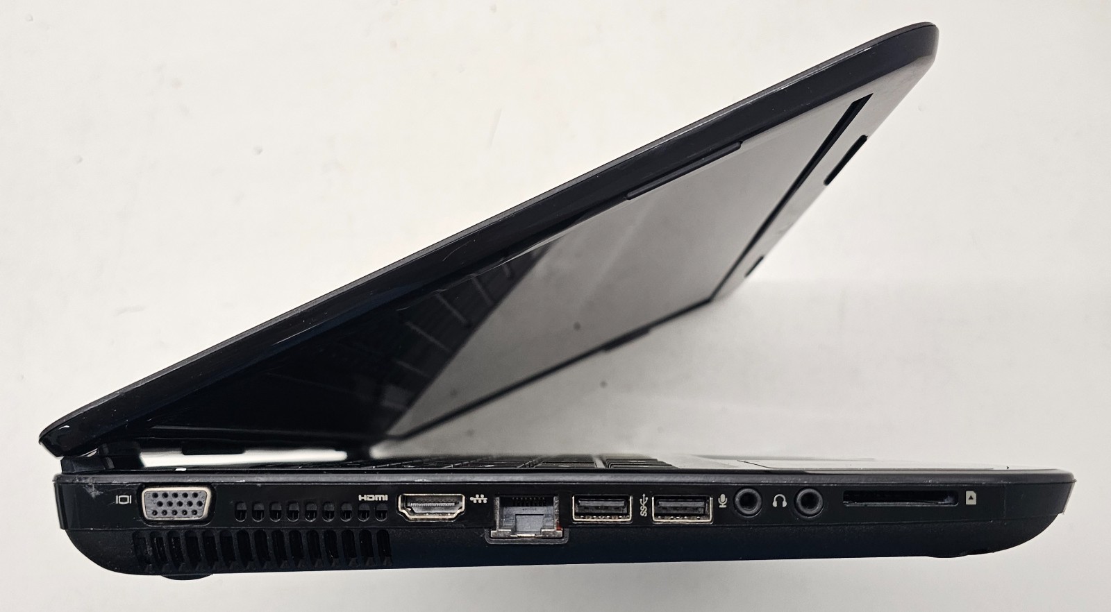 HP Pavilion G6-2210US 15.6″ Laptop AMD A4-4300M 4GB Ram NO HD/OS (FL)
