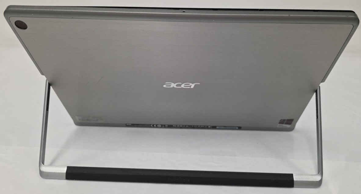 Acer Switch Alpha 12|4GB RAM|128GB SSD| Cracked Screen|NO POWER/FOR PARTS/REPAIR
