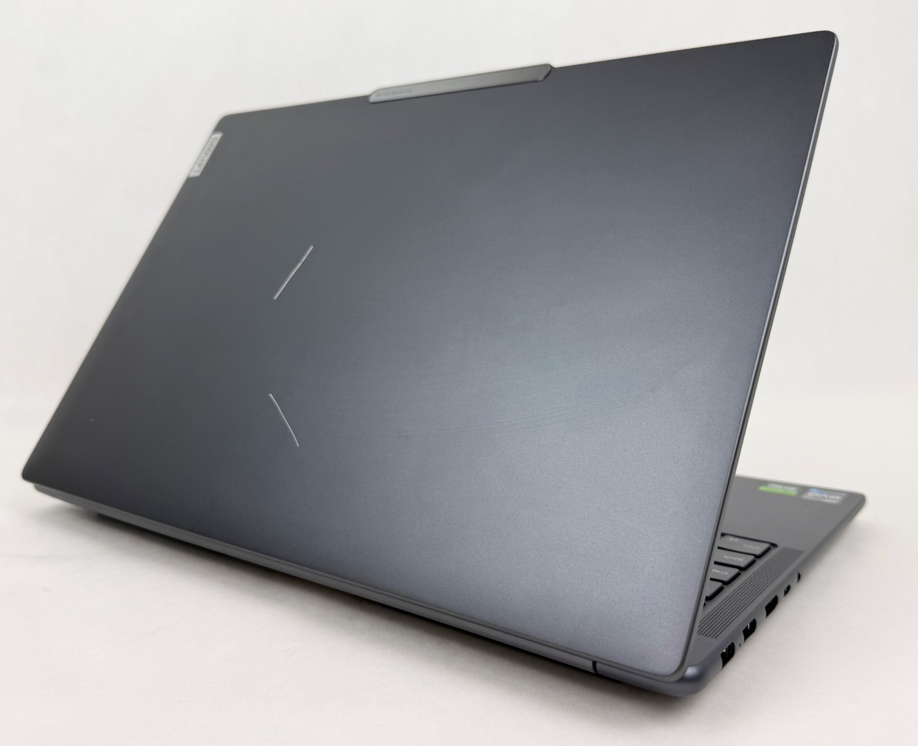 Lenovo Slim Pro 9i 16″ 3.2K Mini LED Touch Core i9-13905H 32GB 1TB RTX 4050 W11H