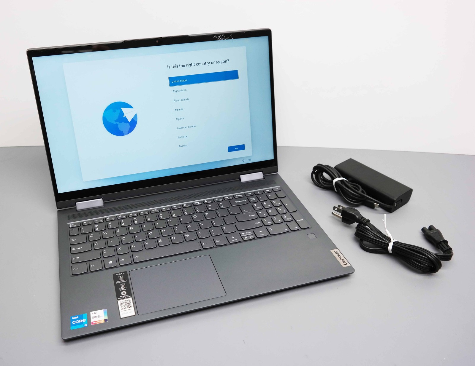 Lenovo Yoga 7i 15ITL5 15.6″ Core i5-1135G7 8GB 256GB SSD – Slate Grey ISSUE