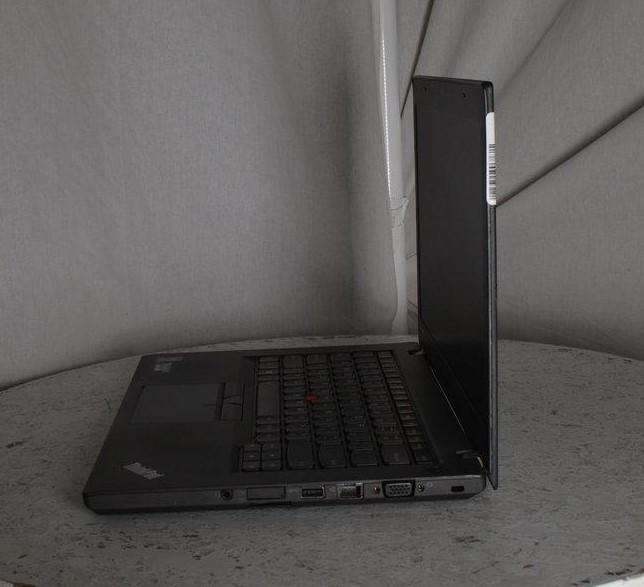 Lenovo ThinkPad T450 Laptop Core i5-5300U 2.3GHz 8GB 256GB