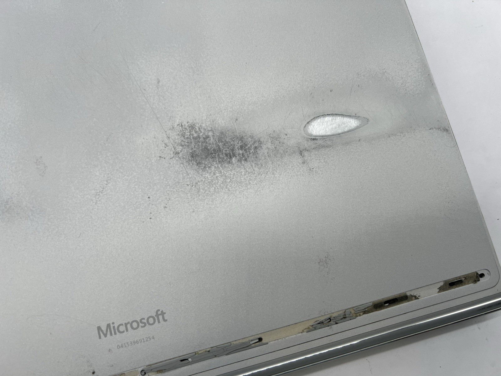 Microsoft Surface Book 2, Core i5-8350U, 1.70GHz, 8GB RAM, 256GB NVMe-No OS/AC
