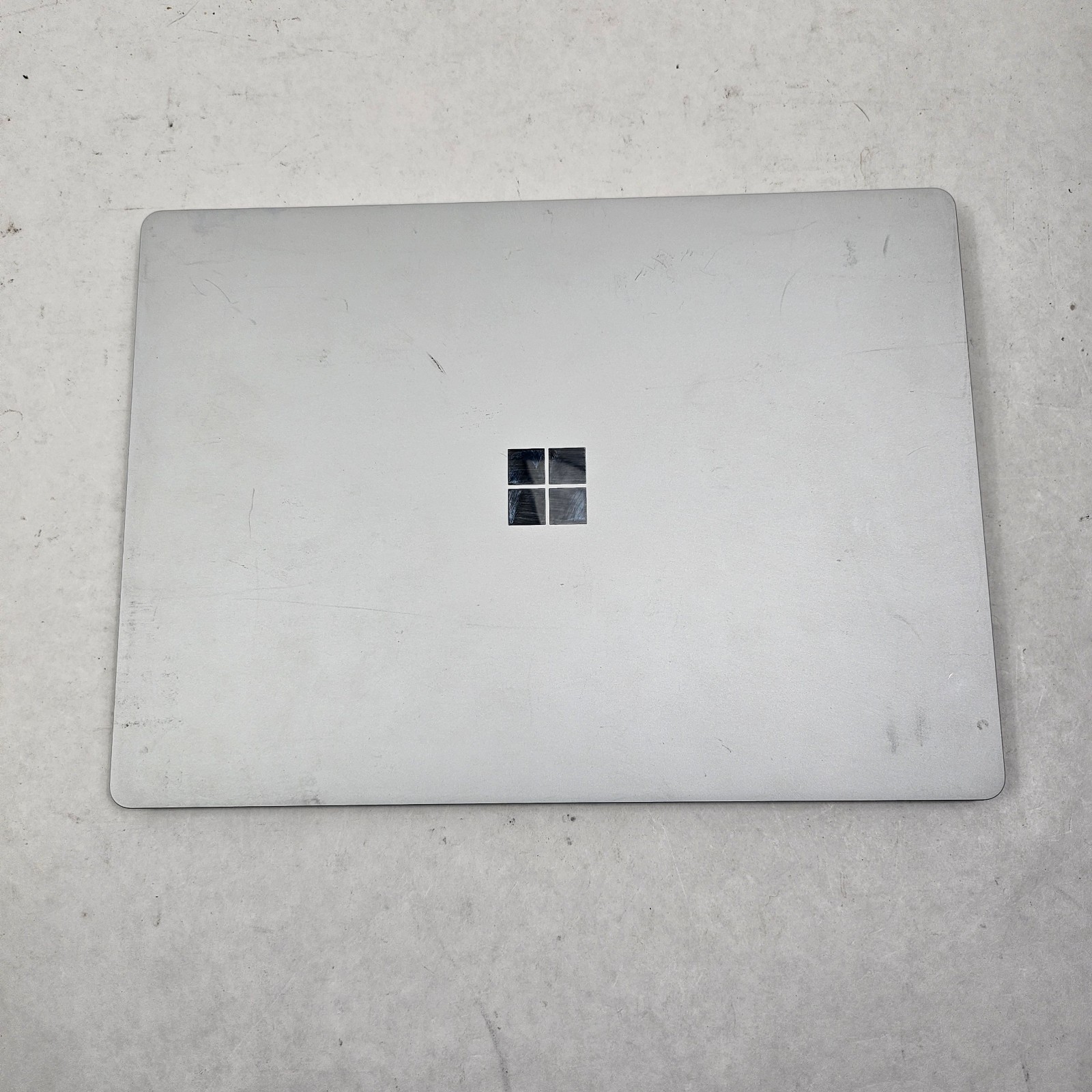 Microsoft Surface Laptop 2 1769 13.5″ i7-8650U 1.9GHz 8GB RAM 256GB SSD *Read*