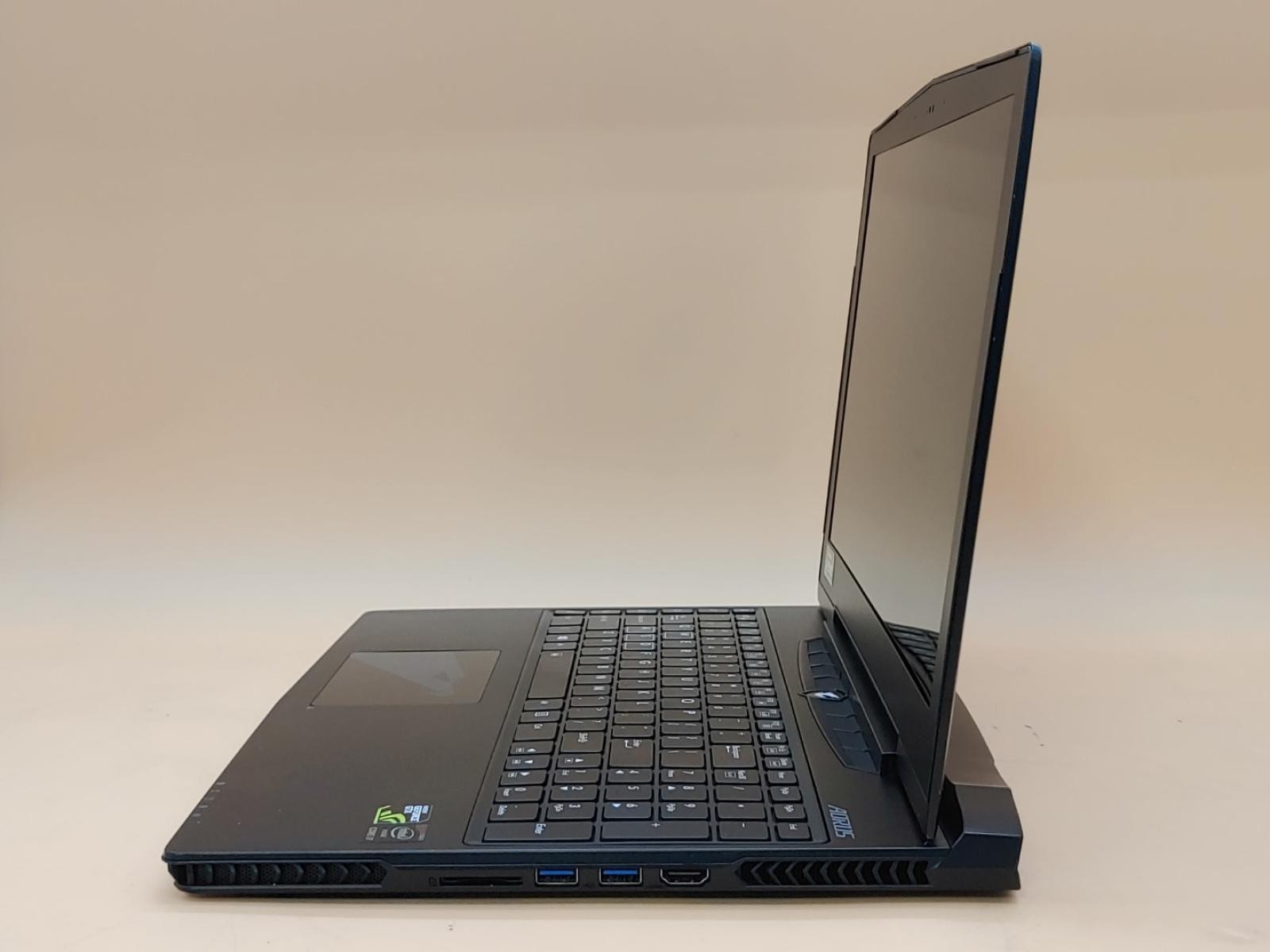 Aorus X5 15.6″ i7-5700HQ 32GB [x2 256GB+250GB SSD] Win11 Dual GTX 965M **READ**