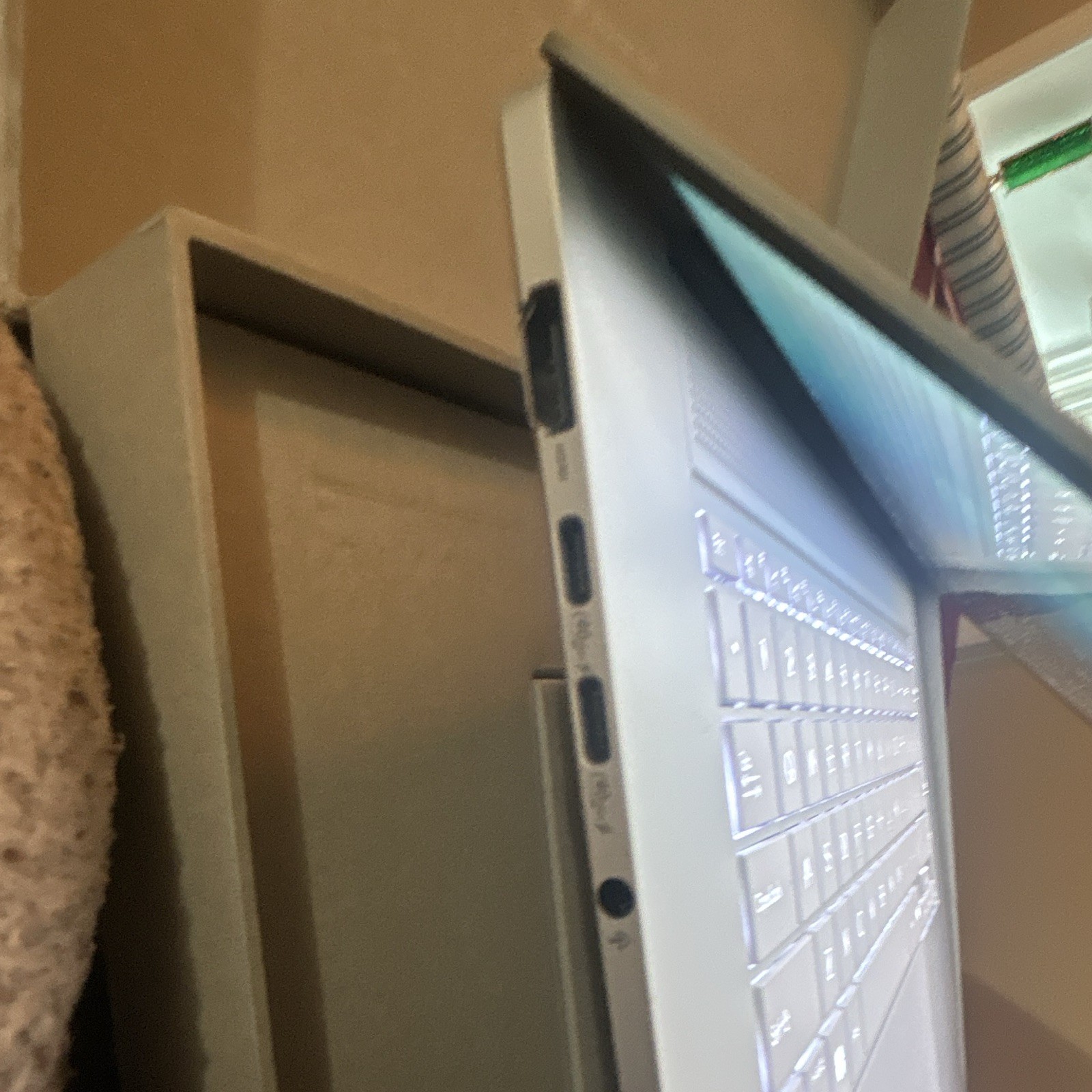 ASUS – Zenbook S 16 16″ 3K OLED Touch Screen Laptop- AMD Ryzen AI 9 24GB Ram